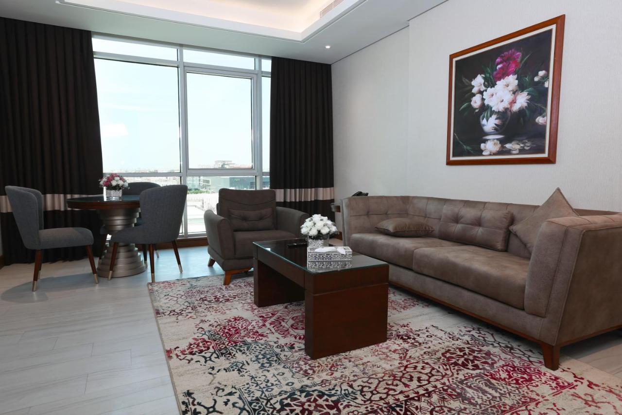 Weekend Hotel Sari Dzsidda Kültér fotó