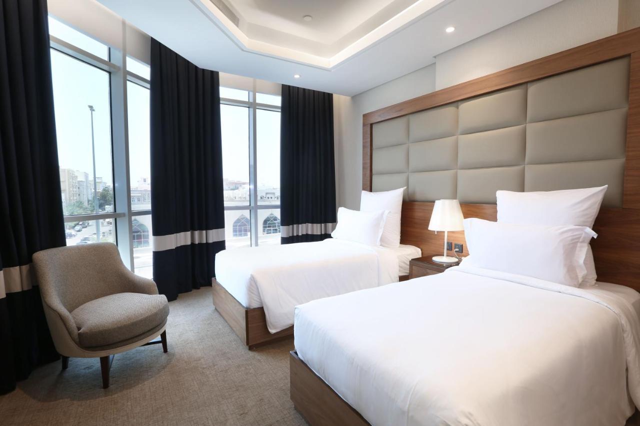 Weekend Hotel Sari Dzsidda Kültér fotó