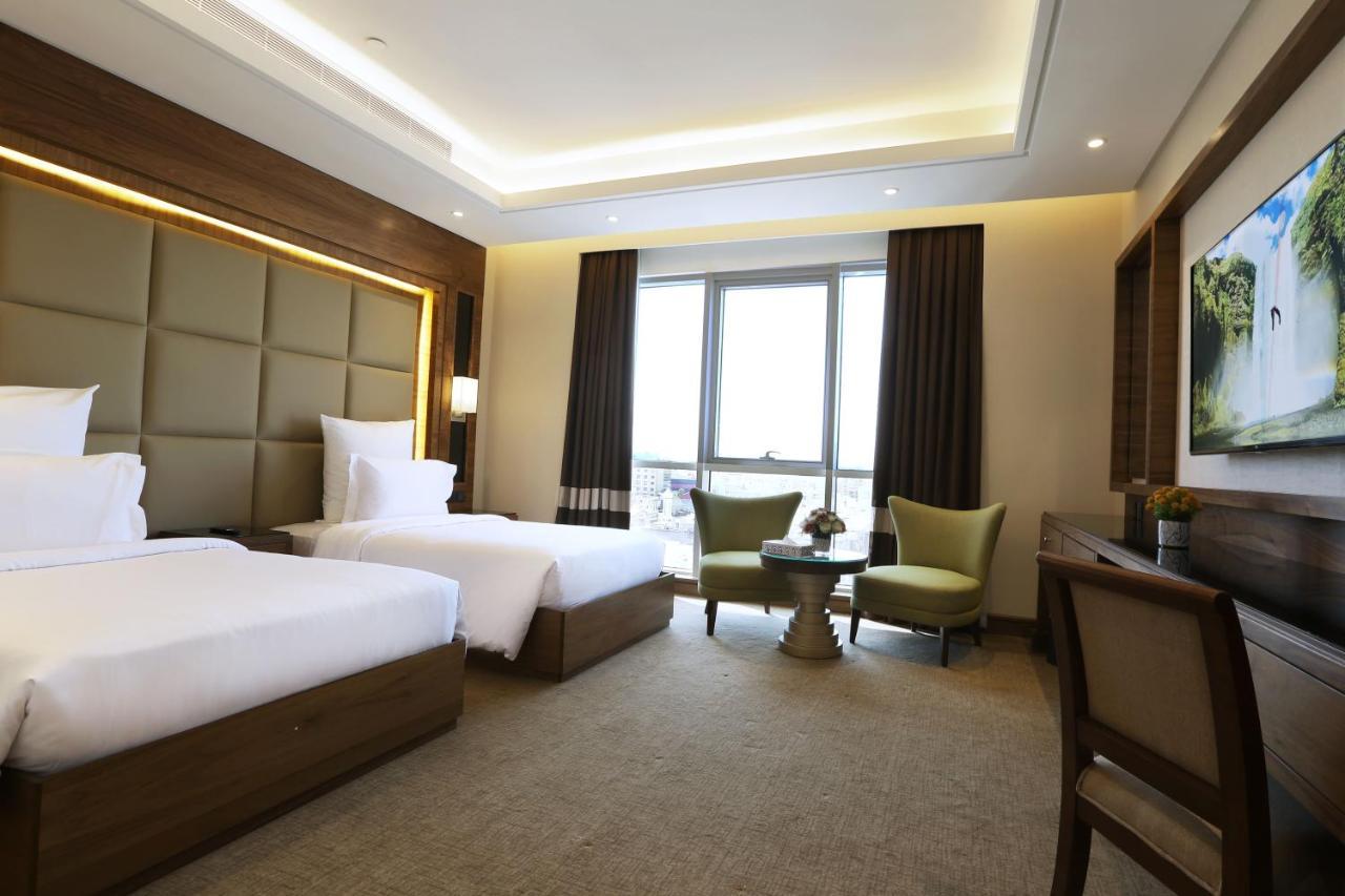 Weekend Hotel Sari Dzsidda Kültér fotó