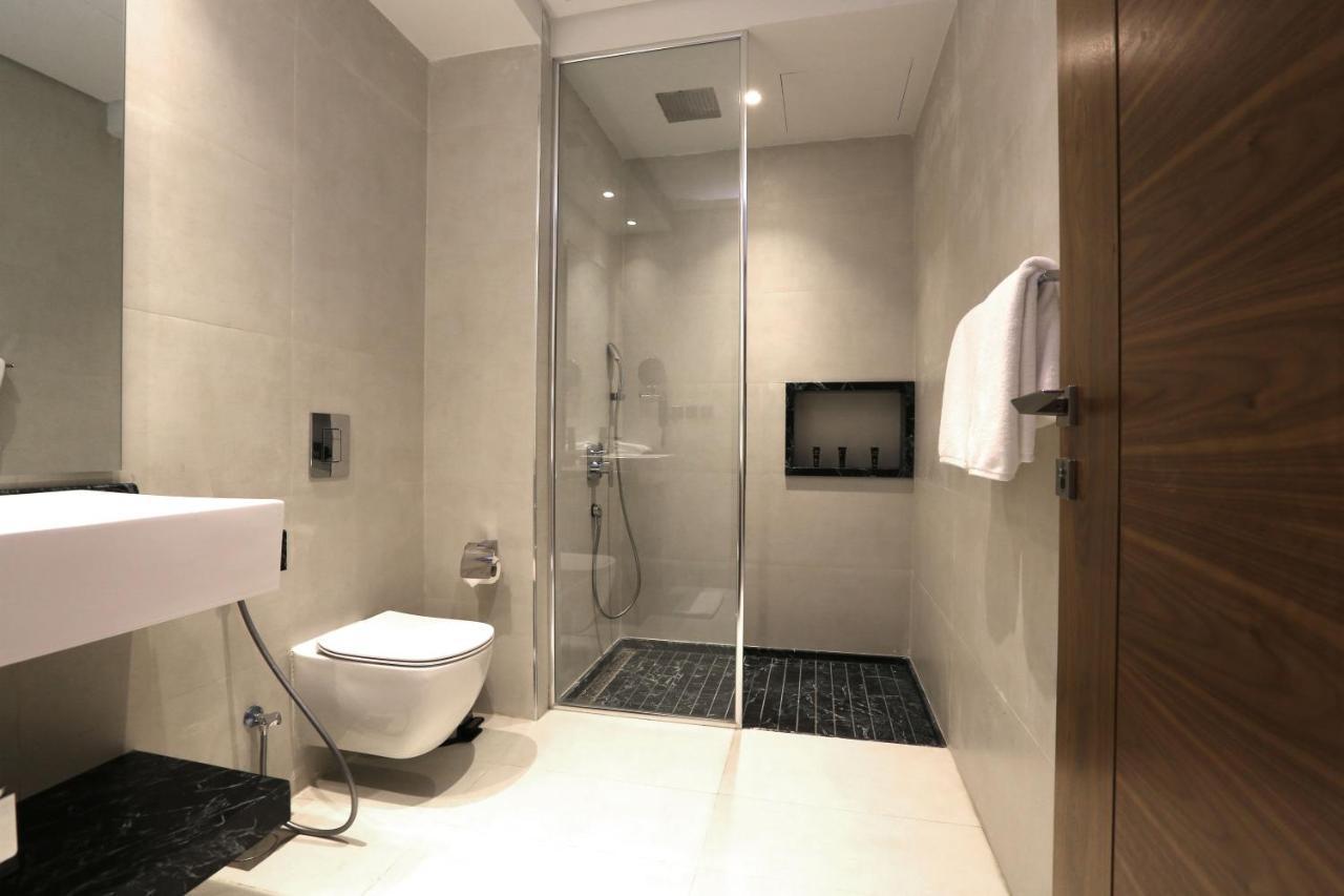 Weekend Hotel Sari Dzsidda Kültér fotó