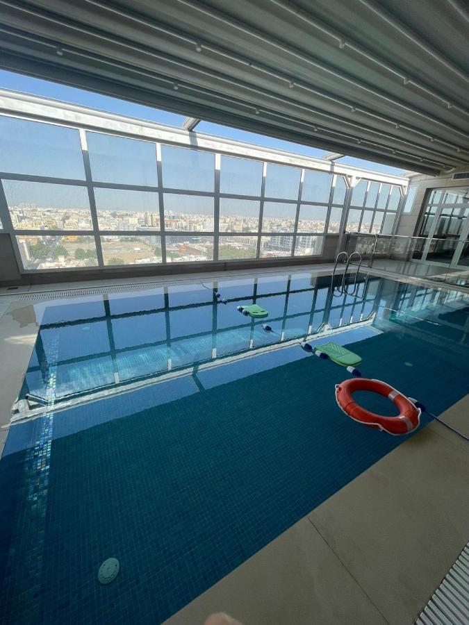 Weekend Hotel Sari Dzsidda Kültér fotó