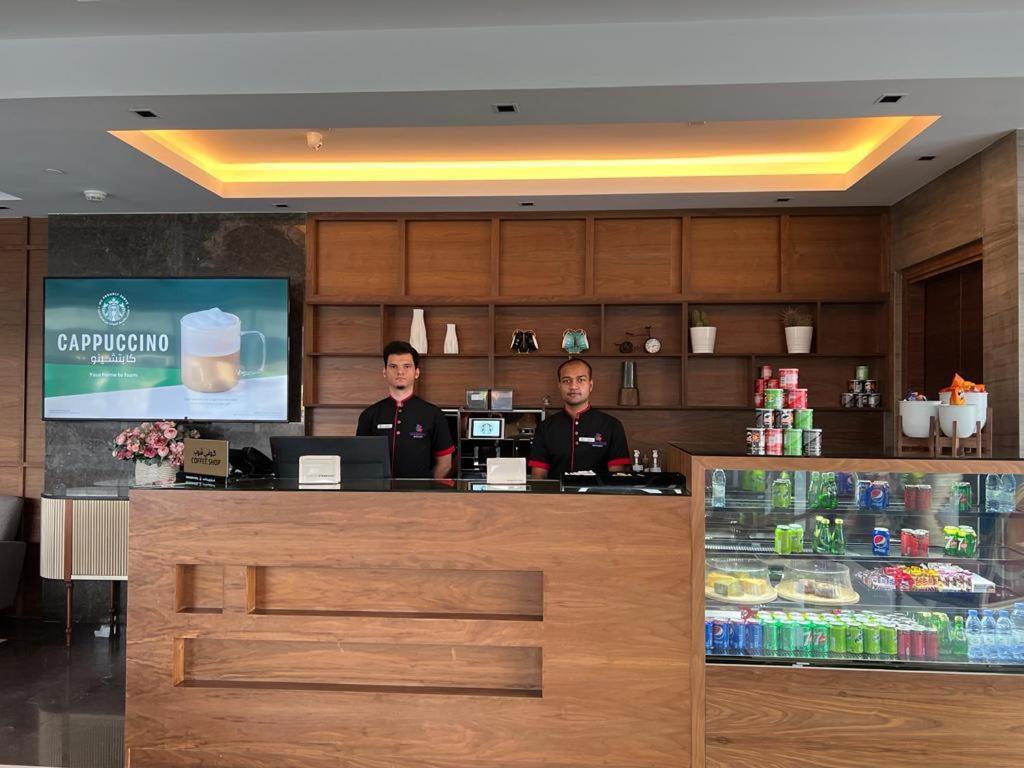 Weekend Hotel Sari Dzsidda Kültér fotó